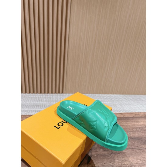 LV SLIPPERS