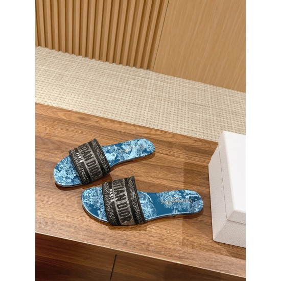slippers slippers