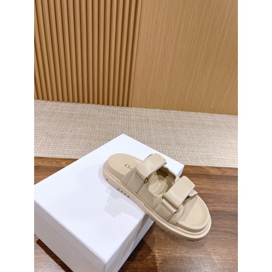 slippers slippers