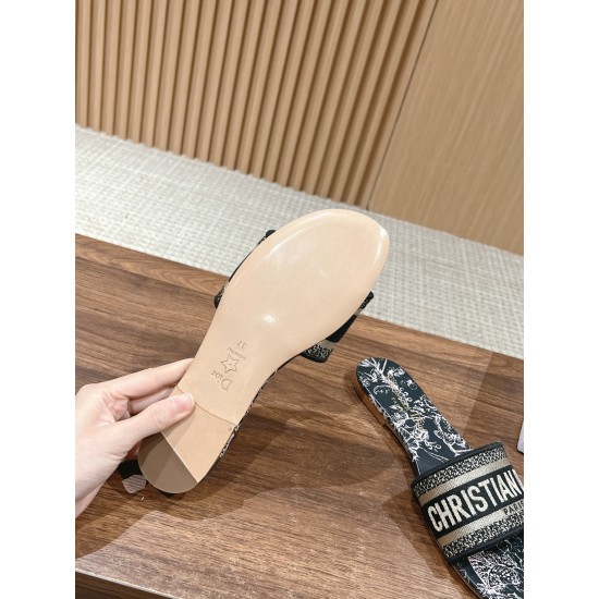 slippers slippers