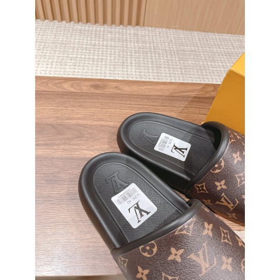 LV SLIPPERS