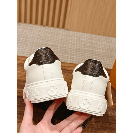 LV SNEAKERS