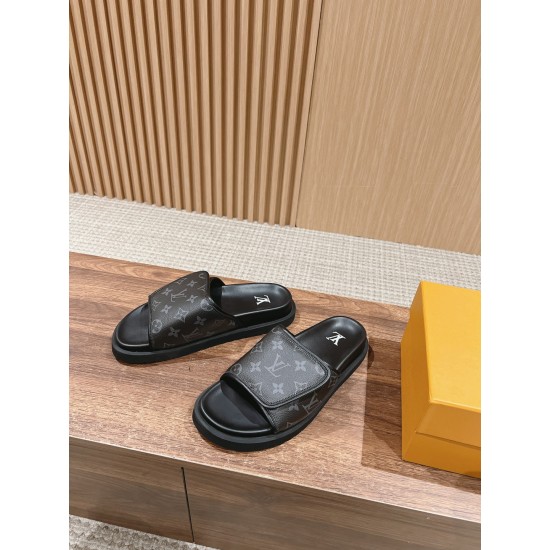 LV SLIPPERS