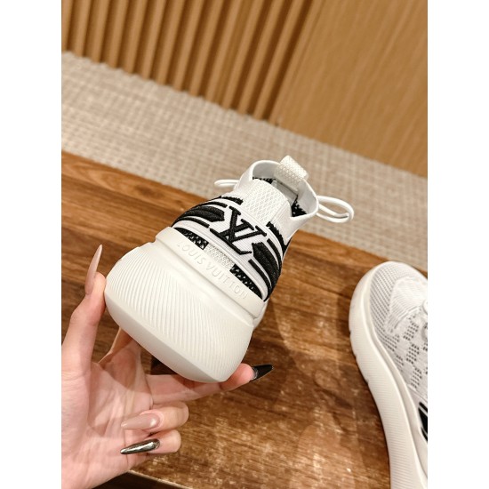 LV SNEAKERS