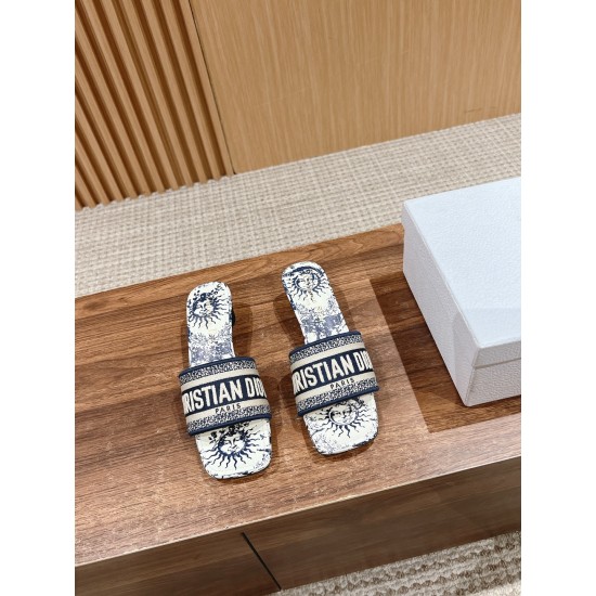 slippers slippers