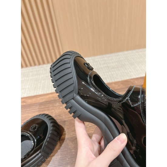 LV Sneakers