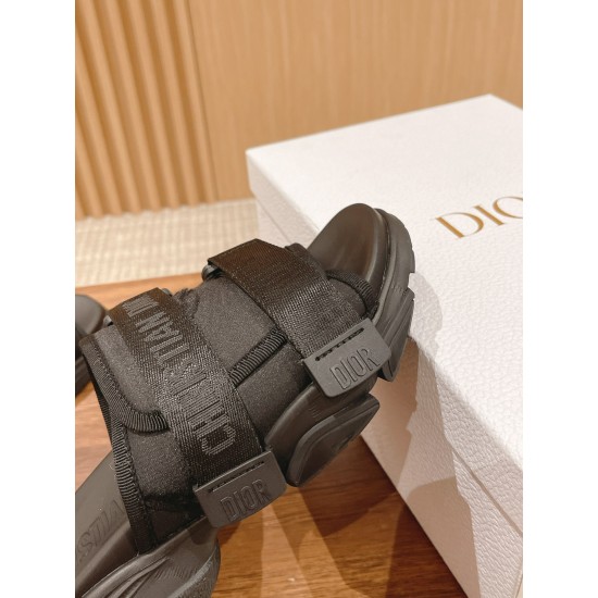 slippers slippers