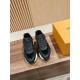 LV SNEAKERS