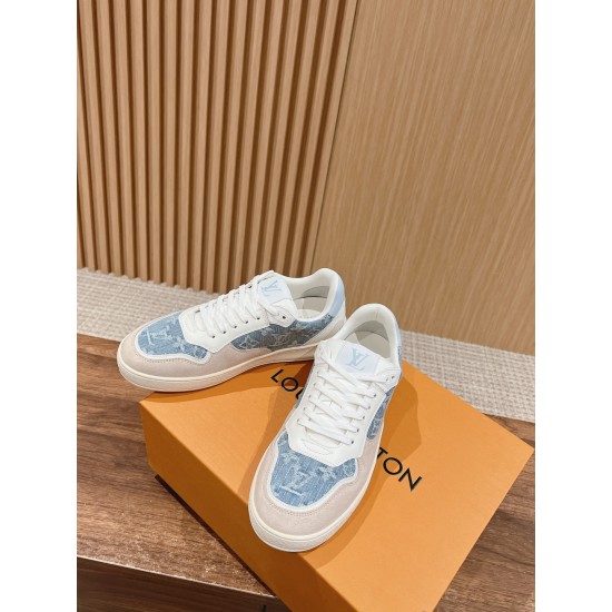 LV SNEAKERS