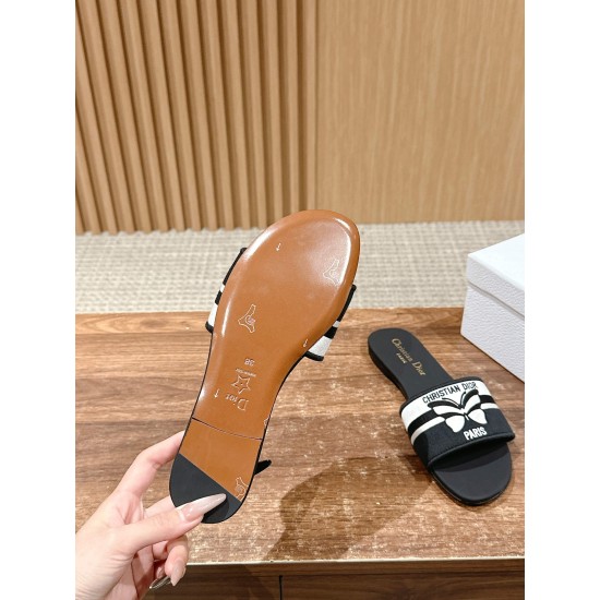 slippers slippers