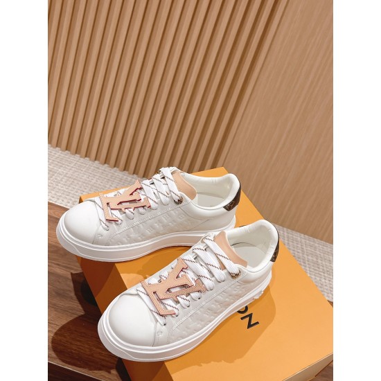 LV SNEAKERS