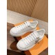 LV SNEAKERS
