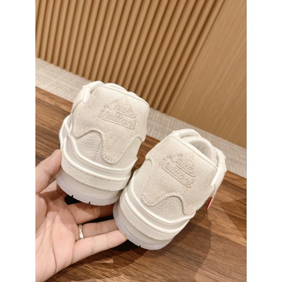 LV SNEAKERS