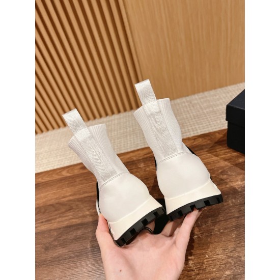 sock shoes