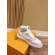LV SNEAKERS