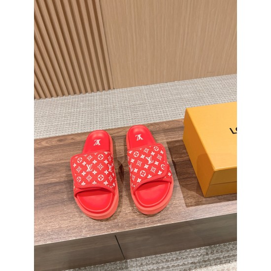 LV SLIPPERS