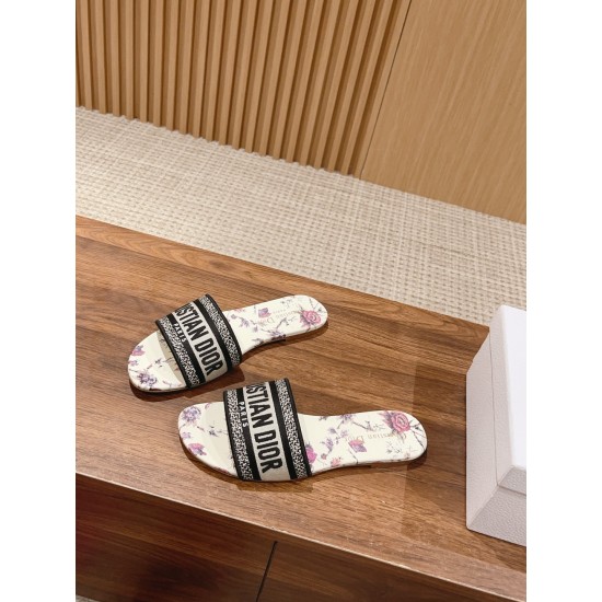 slippers slippers