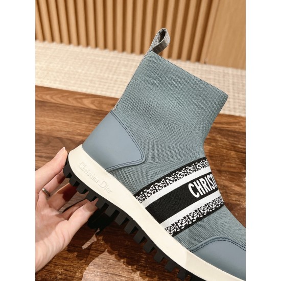 sock shoes