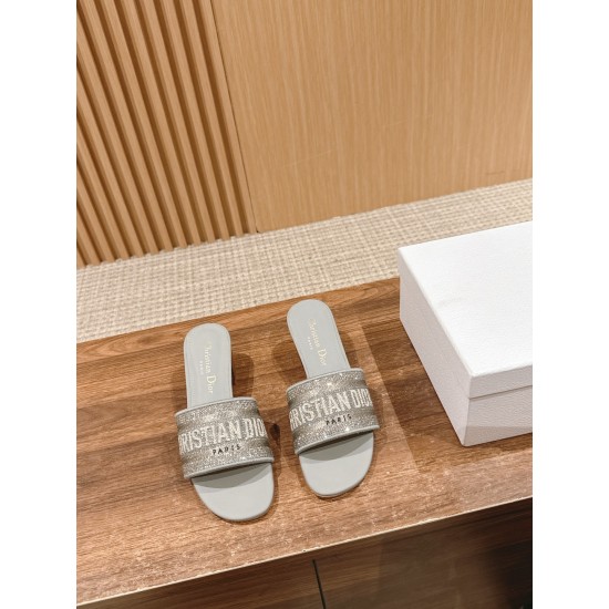 slippers slippers