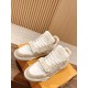 LV SNEAKERS