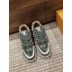 LV SNEAKERS