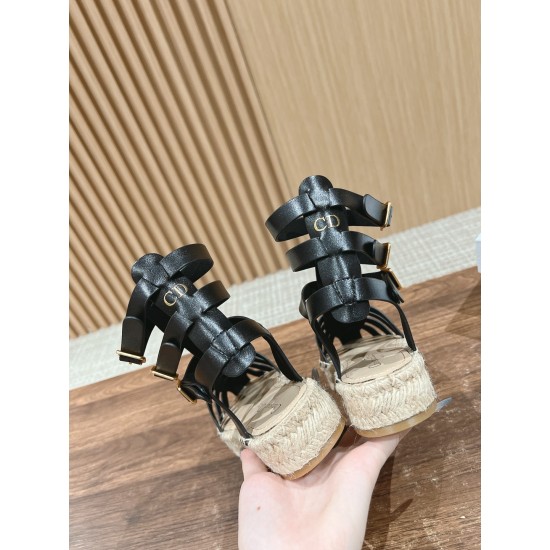 Grass Knit Piggie Shoes