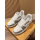 LV SNEAKERS