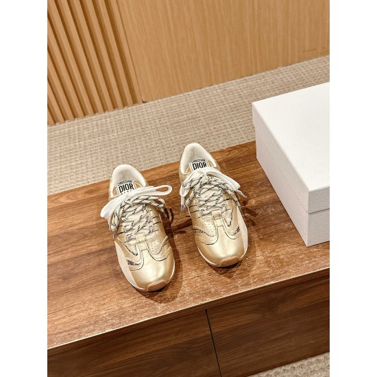 sneakers sneakers