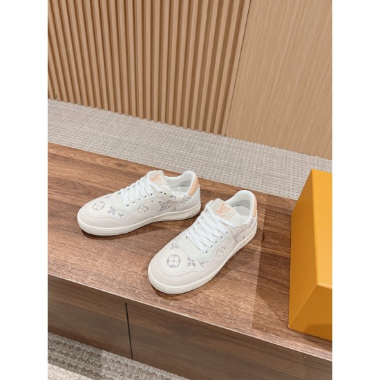 LV SNEAKERS