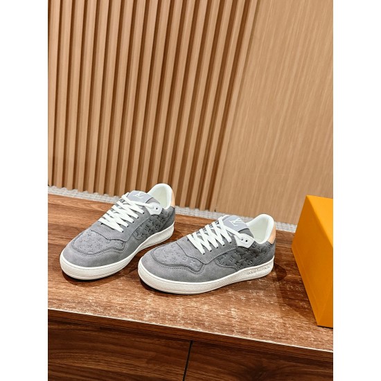 LV SNEAKERS