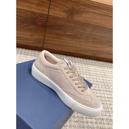 B101 Sneakers