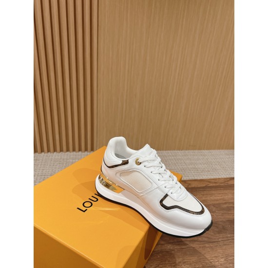 LV SNEAKERS