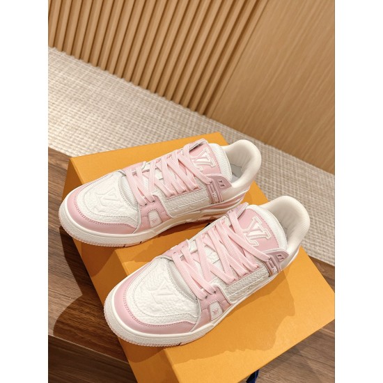 LV SNEAKERS