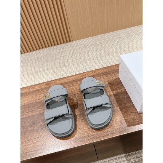 slippers slippers