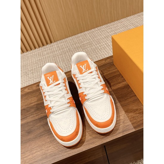 LV SNEAKERS