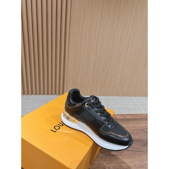 LV SNEAKERS