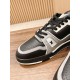 LV SNEAKERS