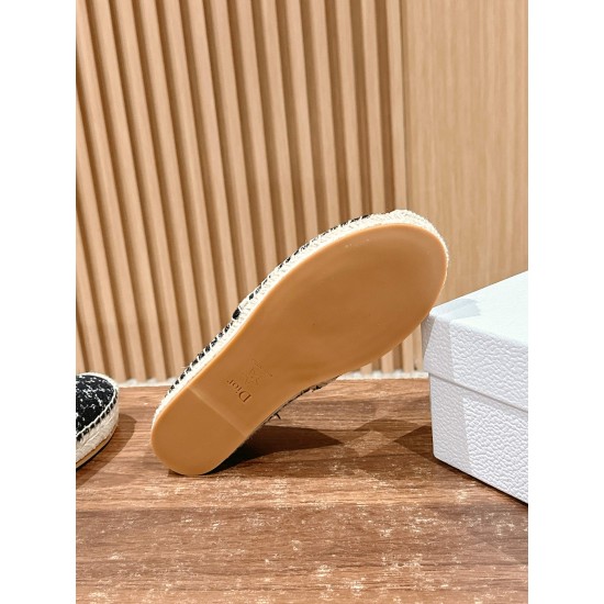 slippers slippers