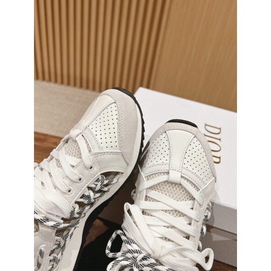 sneakers sneakers