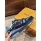 LV SNEAKERS