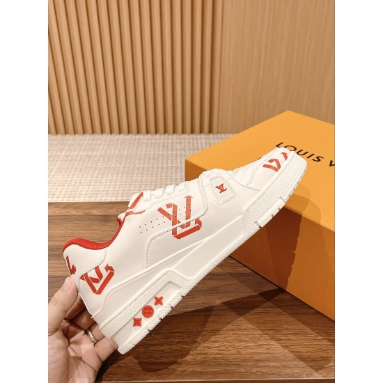 LV SNEAKERS