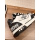 LV SNEAKERS