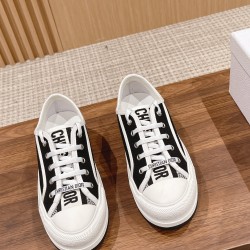 Embroidered Canvas Shoes