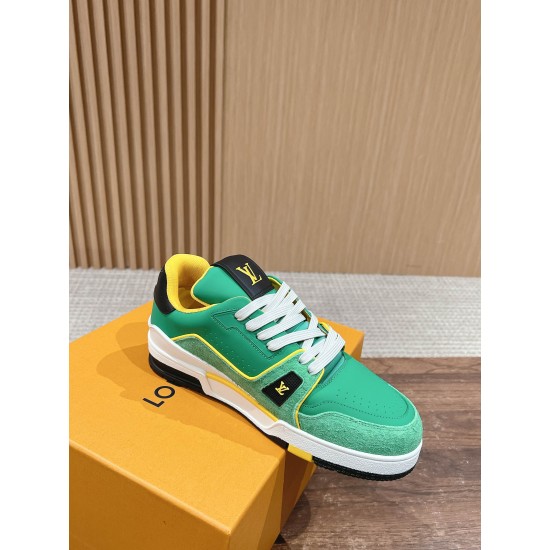 LV SNEAKERS