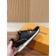 LV SNEAKERS