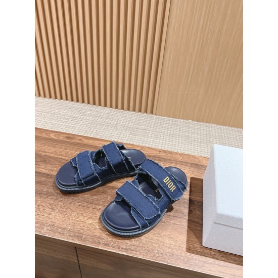 slippers slippers