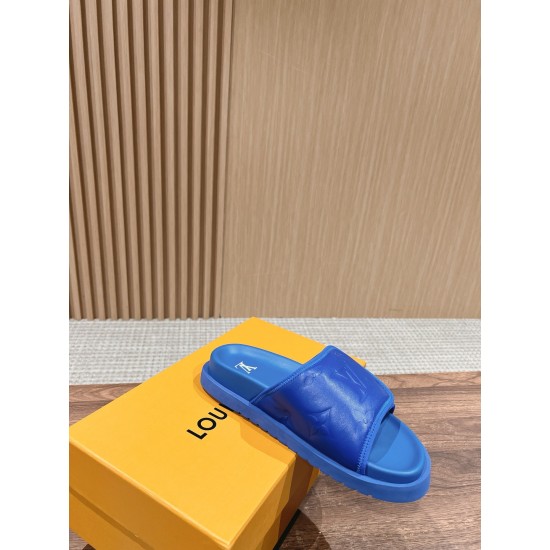 LV SLIPPERS