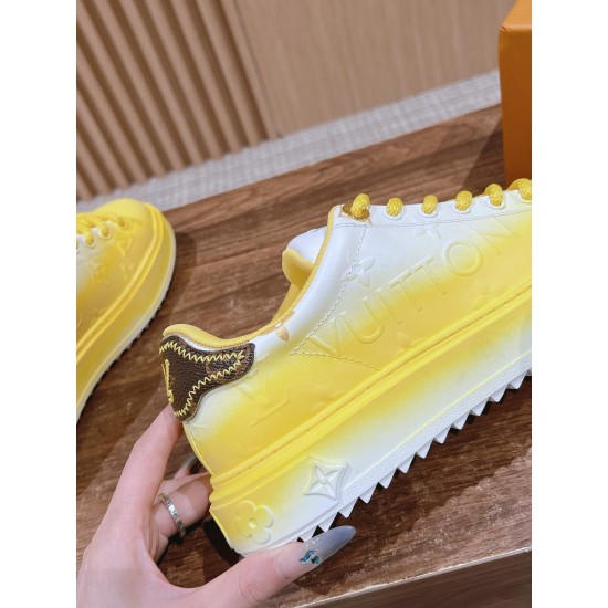 LV SNEAKERS
