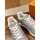 LV SNEAKERS
