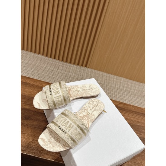 slippers slippers